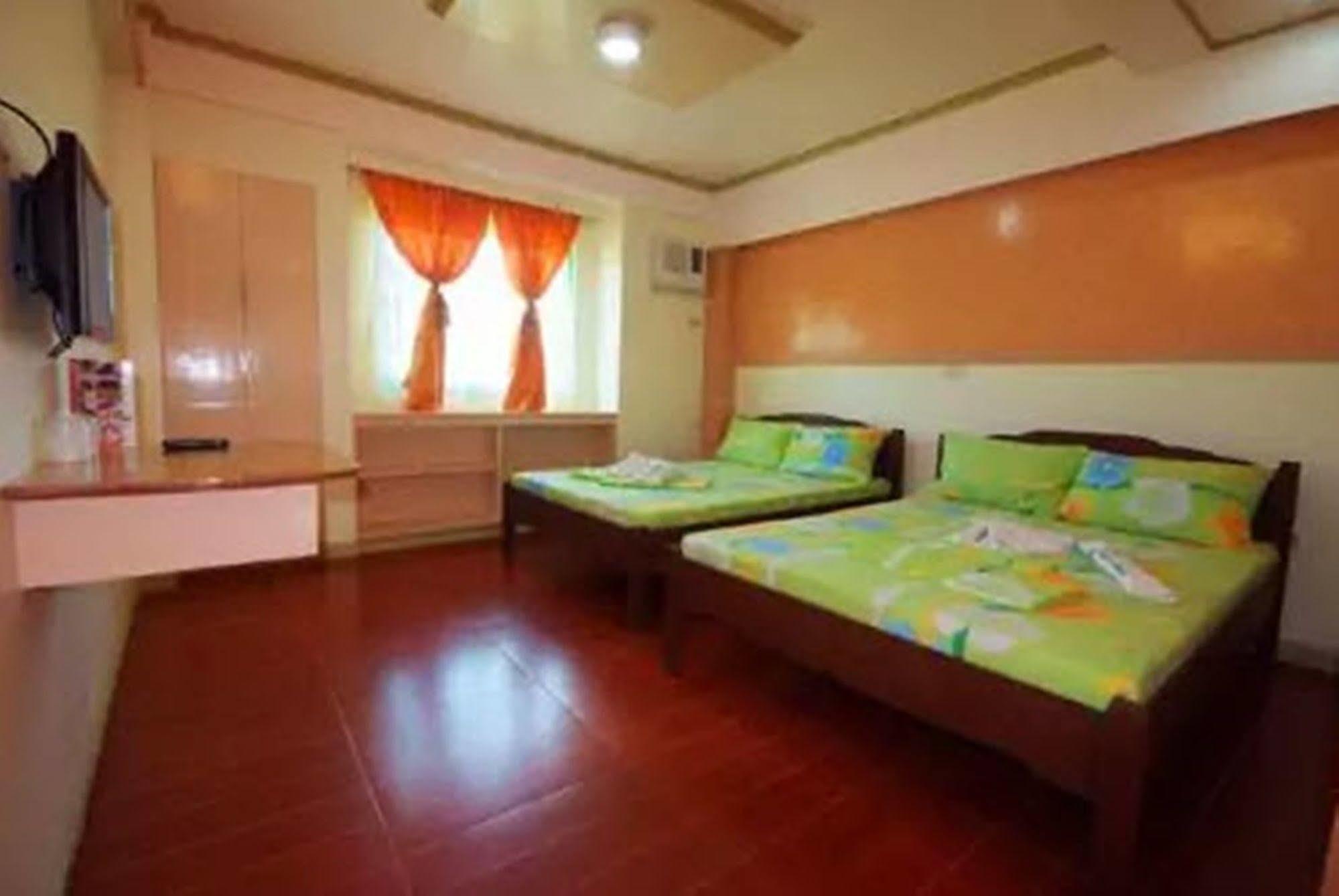 Apartelle De Francesca Puerto Galera Extérieur photo