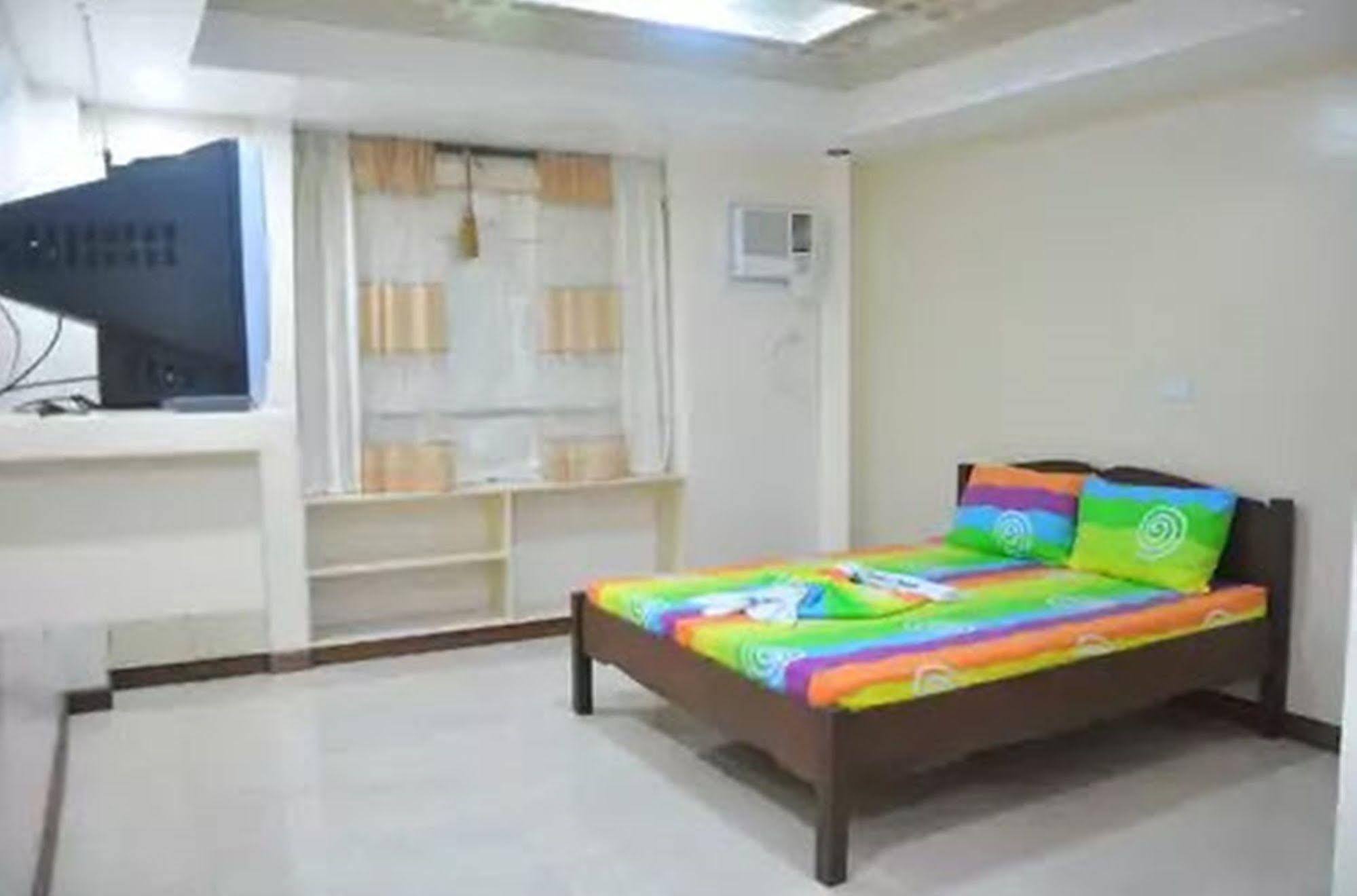 Apartelle De Francesca Puerto Galera Extérieur photo
