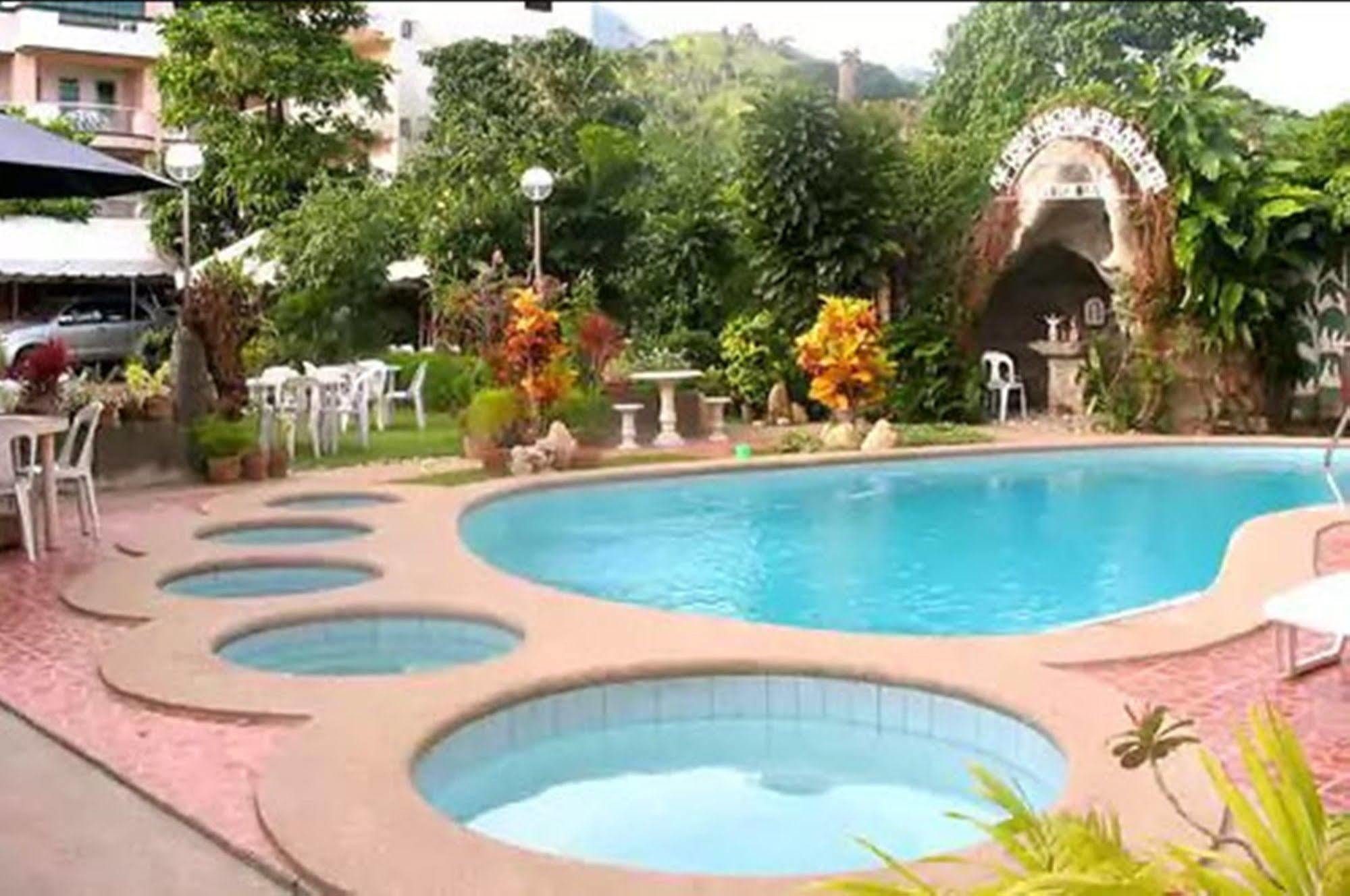 Apartelle De Francesca Puerto Galera Extérieur photo