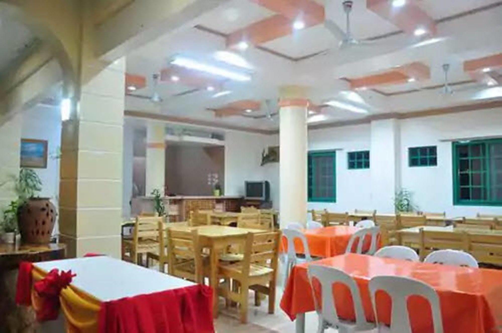 Apartelle De Francesca Puerto Galera Extérieur photo