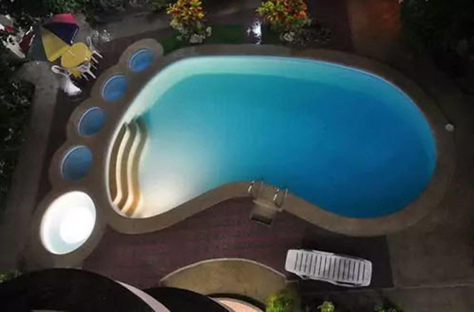 Apartelle De Francesca Puerto Galera Extérieur photo