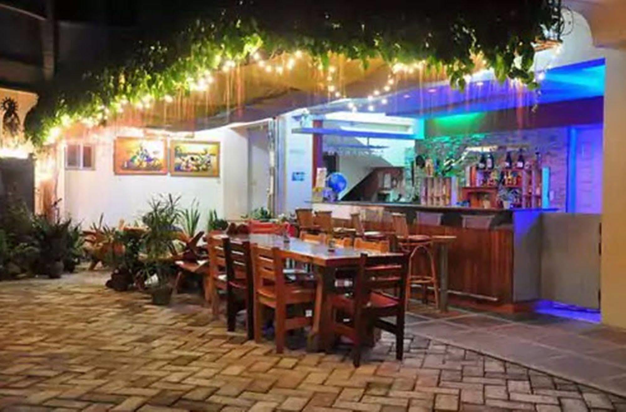 Apartelle De Francesca Puerto Galera Extérieur photo