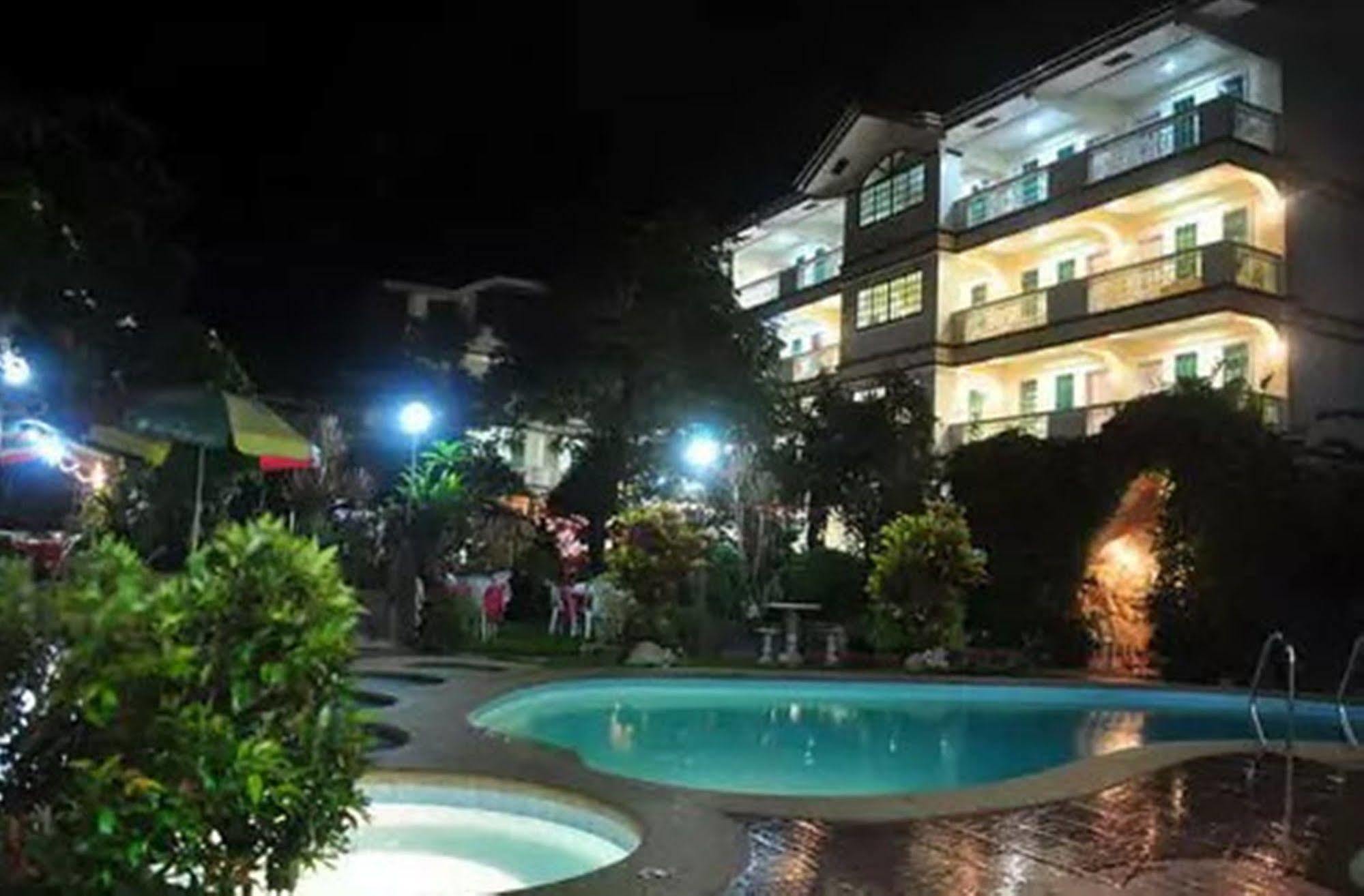Apartelle De Francesca Puerto Galera Extérieur photo