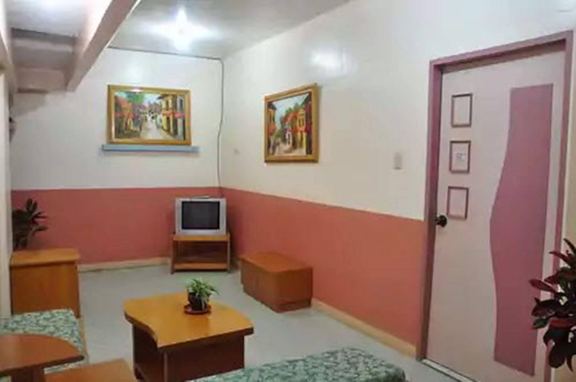 Apartelle De Francesca Puerto Galera Extérieur photo